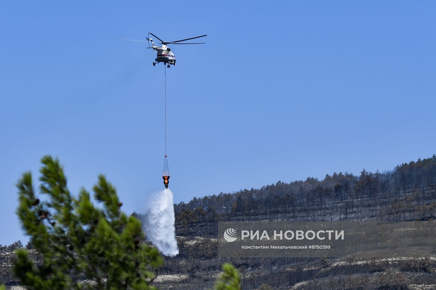 Тушение природного пожара в Тепе-Оба в Крыму