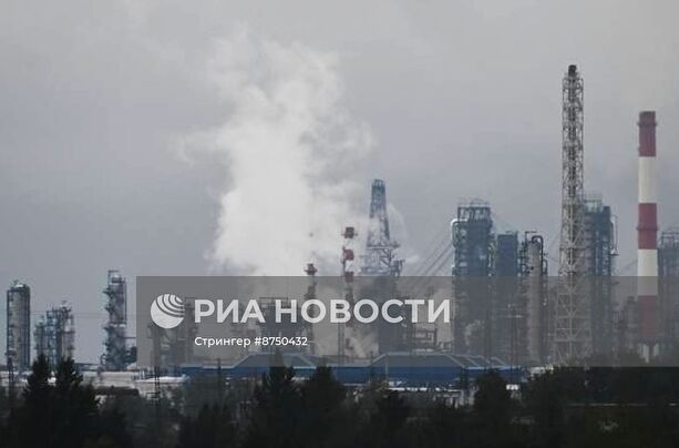 Пожар на нефтезаводе в Омске 