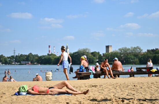 Жаркая погода в Москве