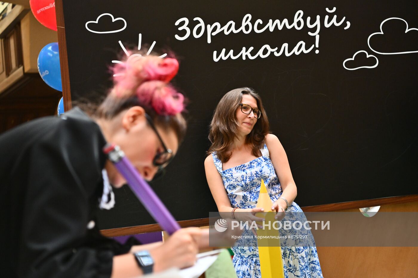 ГУМ и ЦДМ украсили ко Дню знаний в Москве