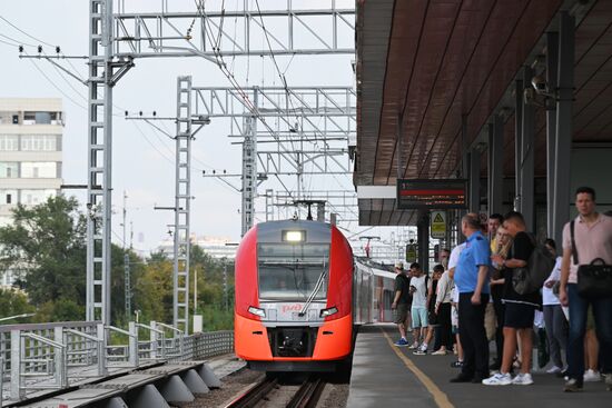 Запуск первого беспилотного поезда "Ласточка" на МЦК