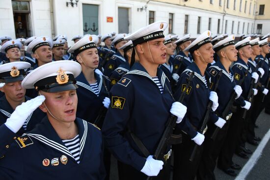 Принятие присяги в Тихоокеанском военно-морском училище