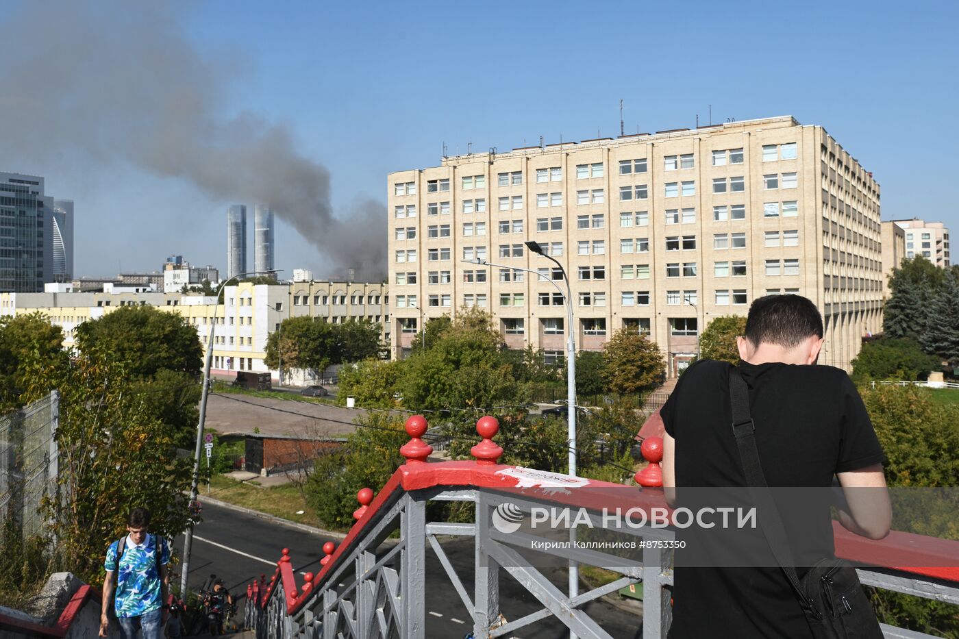 Пожар в административном здании на Бережковской набережной в Москве