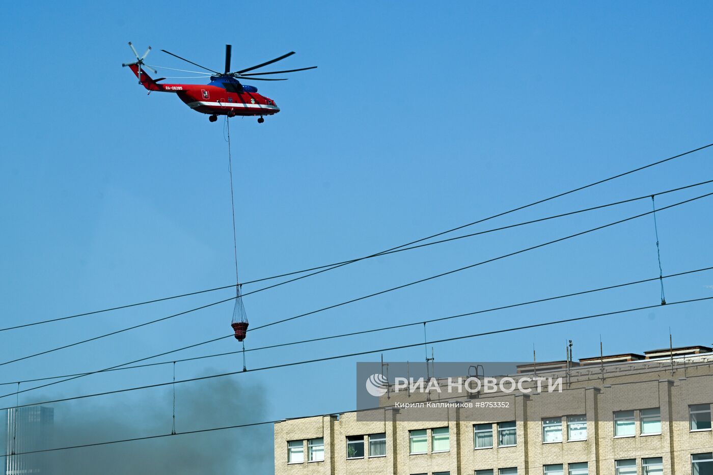 Пожар в административном здании на Бережковской набережной в Москве