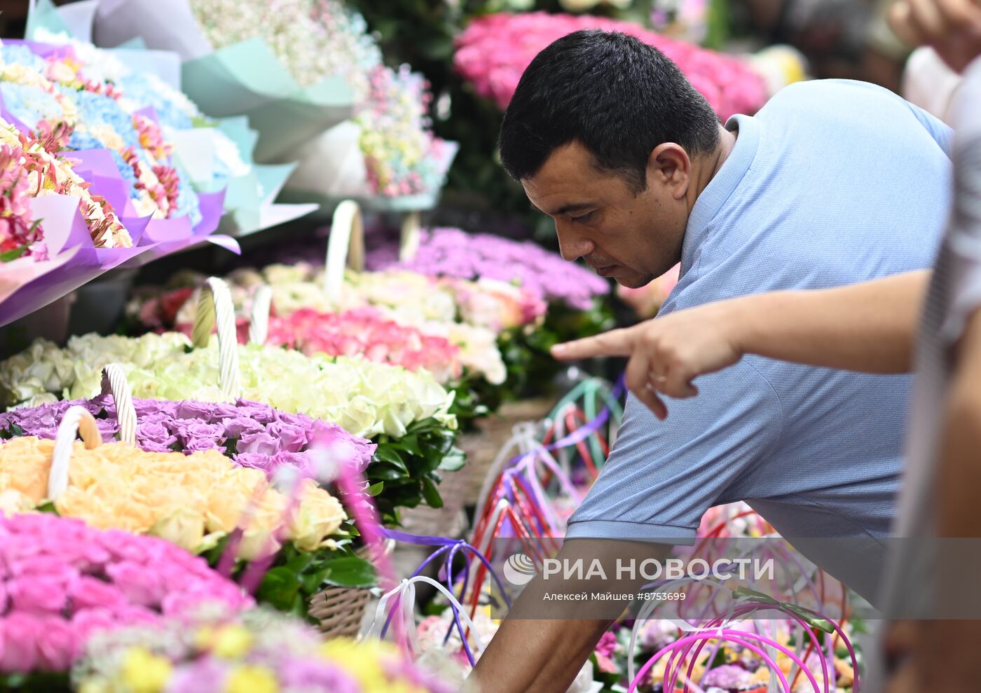 Продажа цветов к началу учебного года