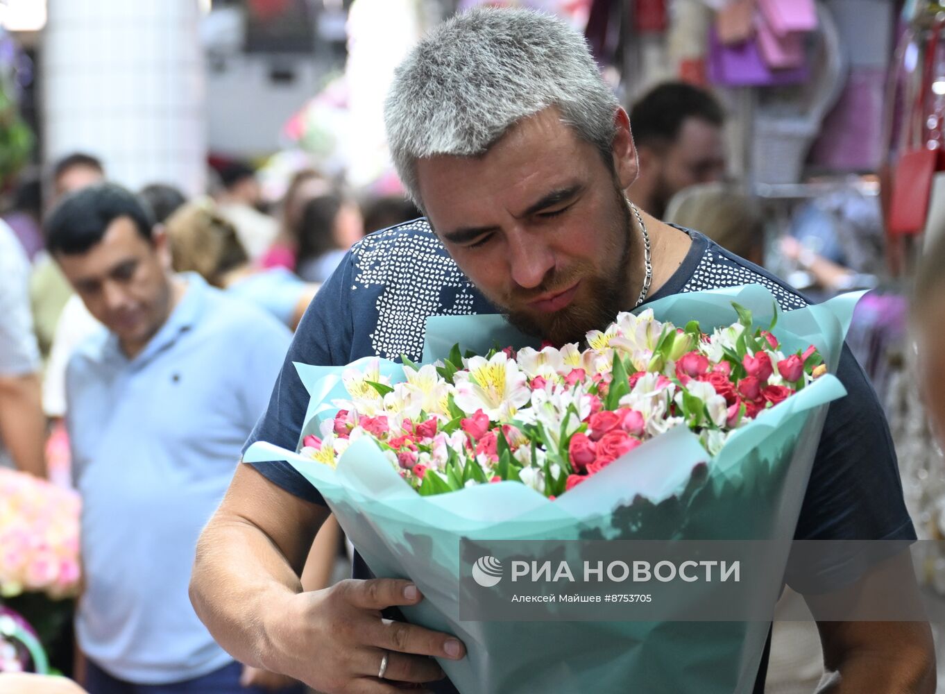 Продажа цветов к началу учебного года