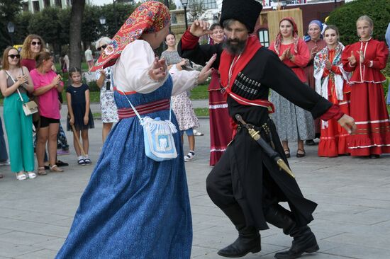 Празднование дня российского казачества 