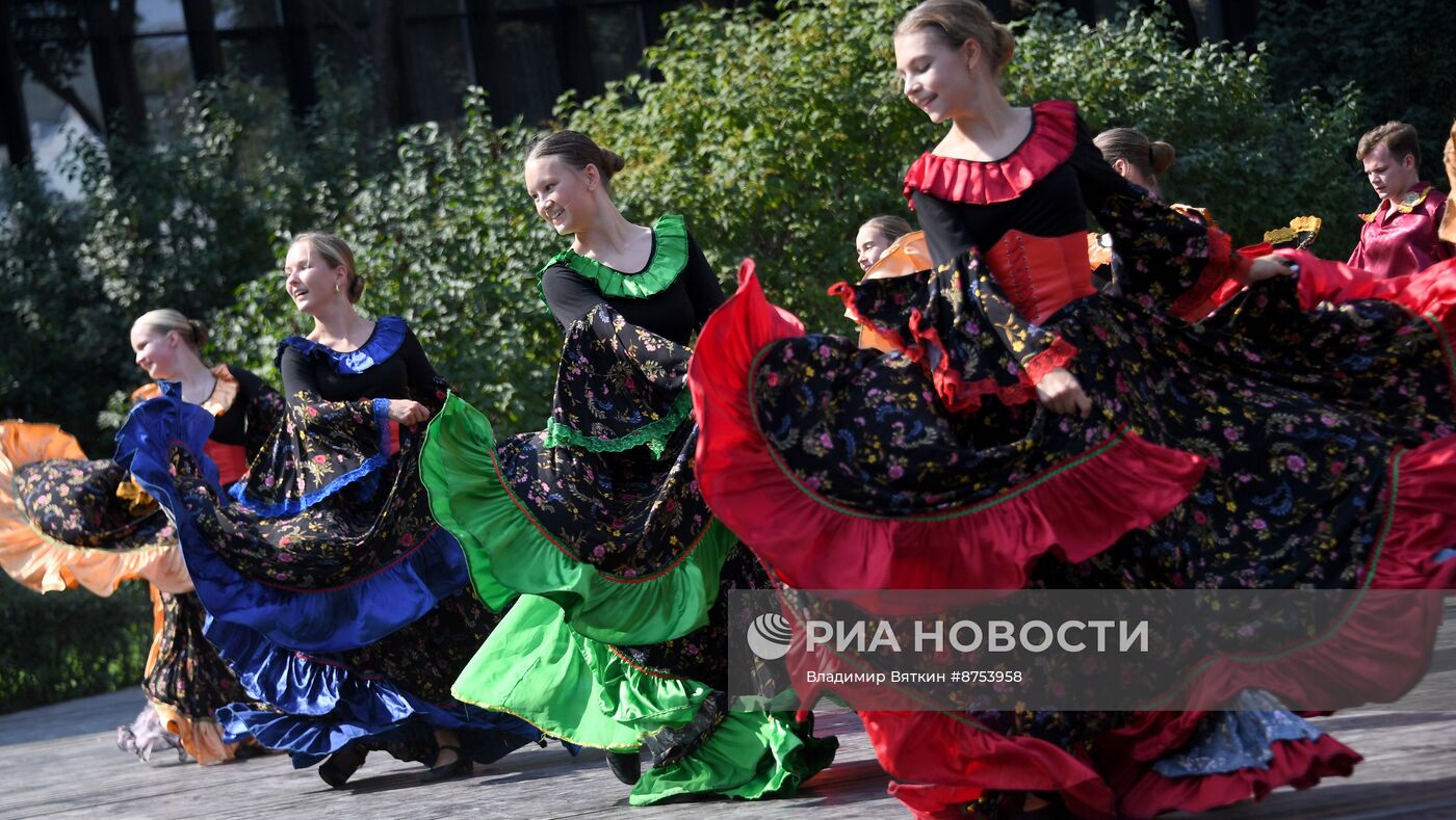 Празднование дня российского казачества