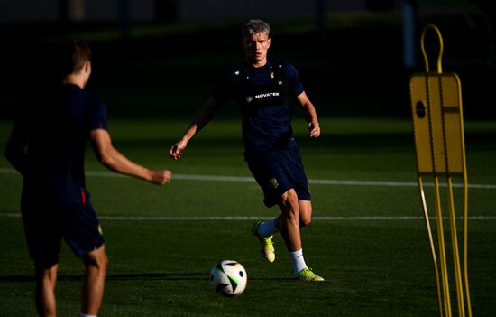 Тренировка национальной сборной России по футболу