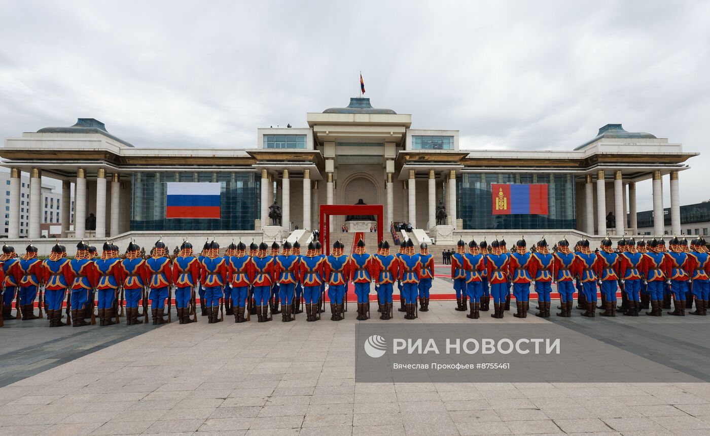 Официальный визит президента Владимира Путина в Монголию