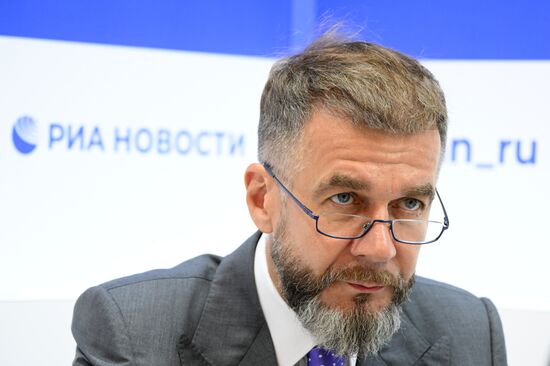 ВЭФ-2024. Работа стендов РИА Новости и радио Sputnik