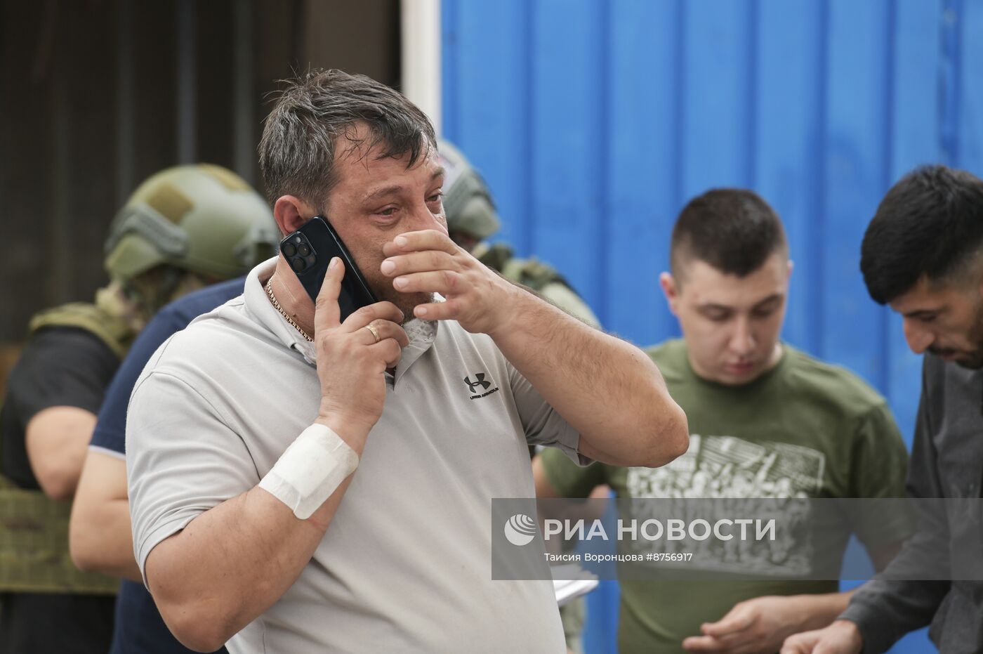 Последствия обстрела ВСУ рынка "Сокол" в Донецке