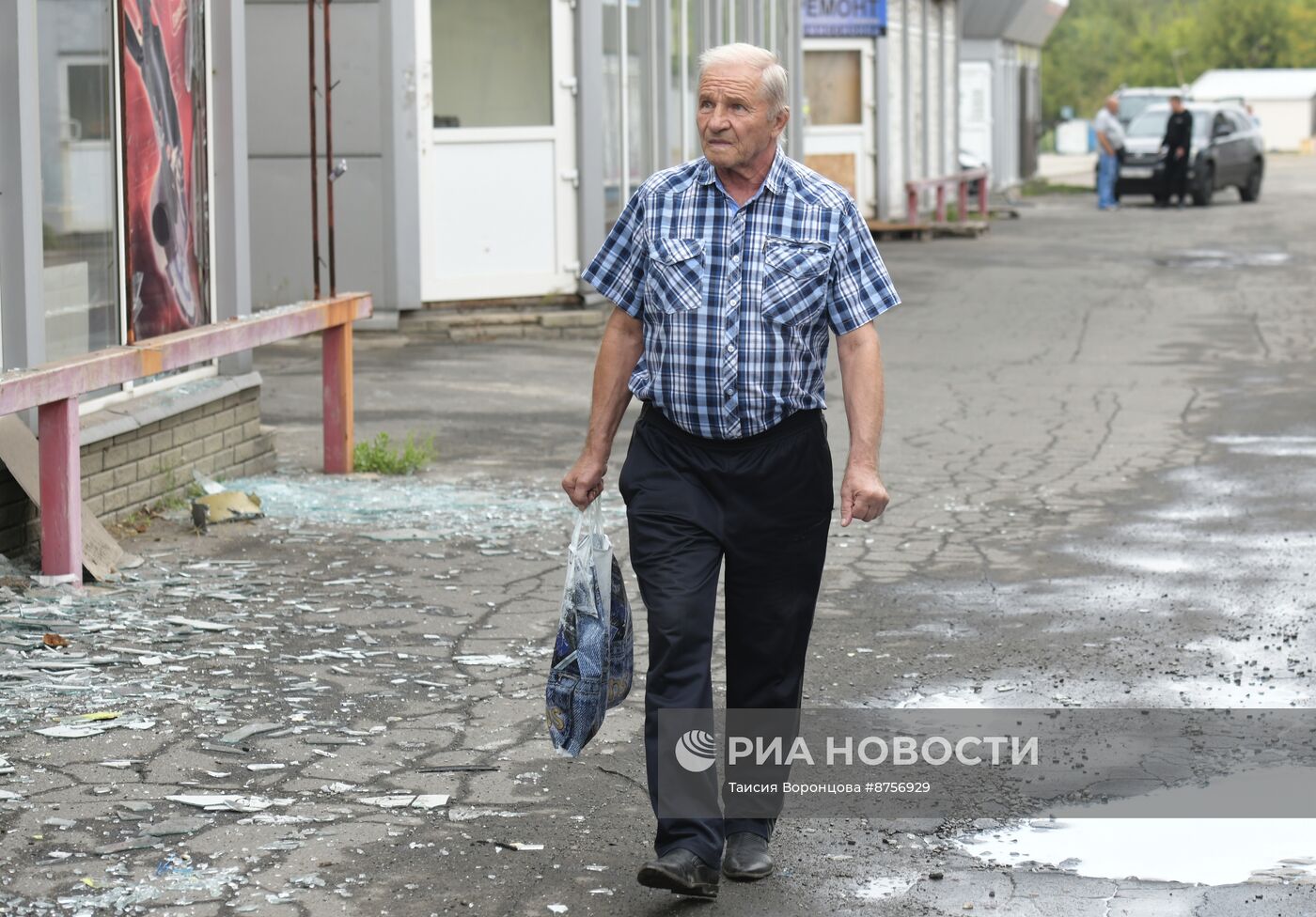 Последствия обстрела ВСУ рынка "Сокол" в Донецке