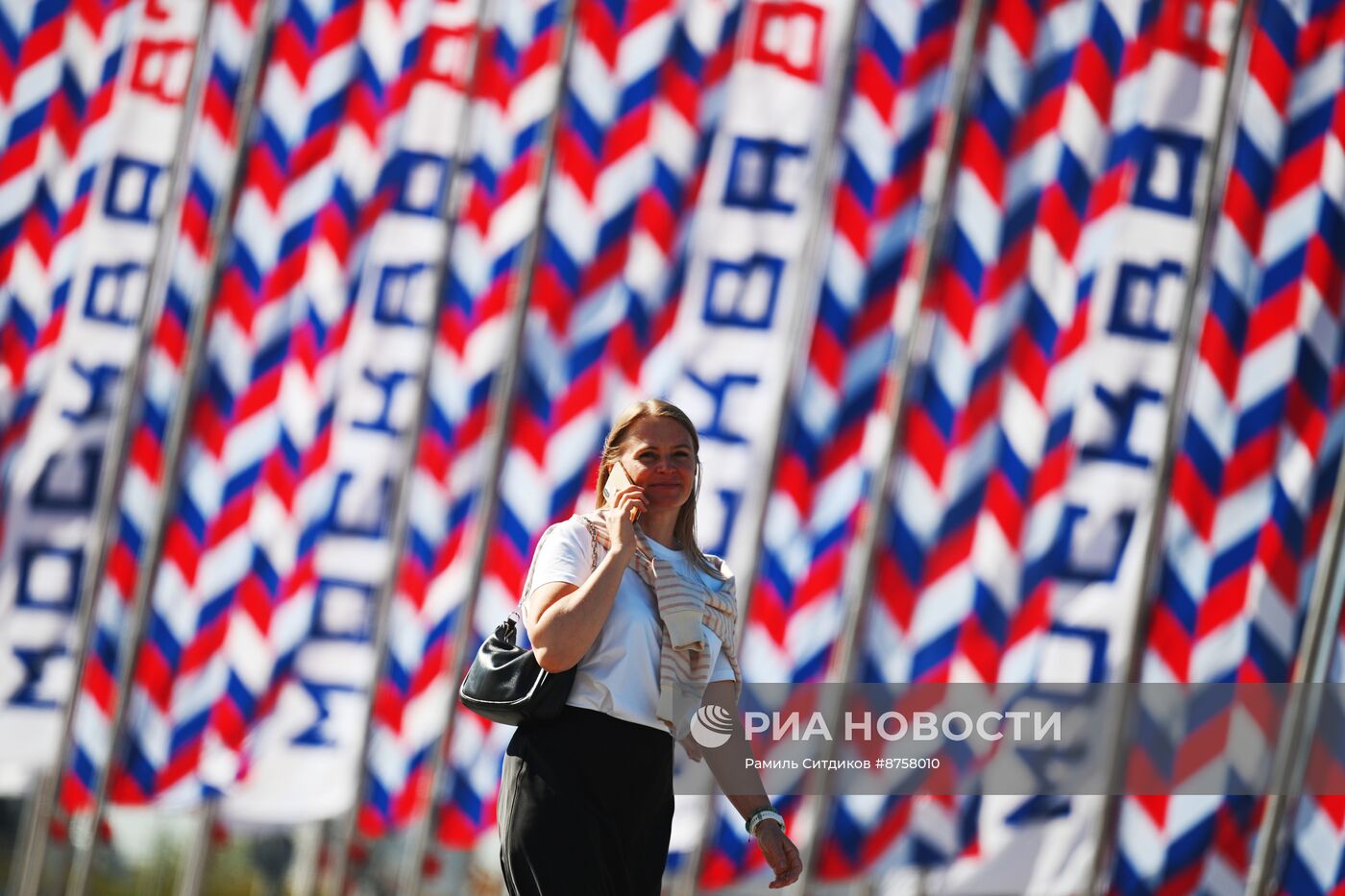 Праздничное украшение Москвы в честь Дня города