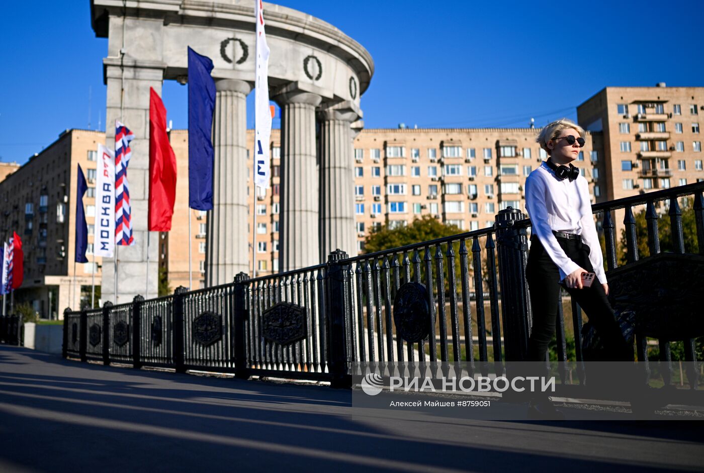 Праздничное украшение Москвы в честь Дня города