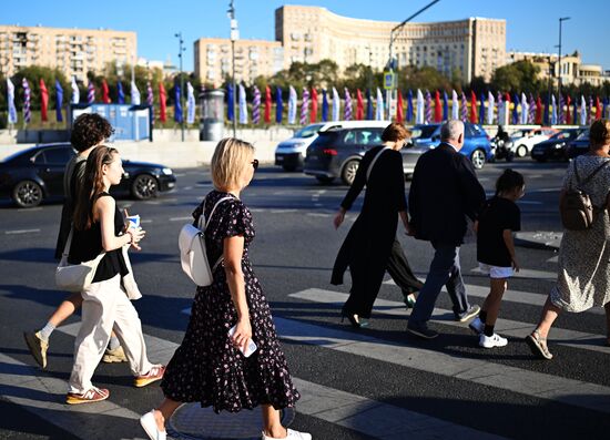 Праздничное украшение Москвы в честь Дня города