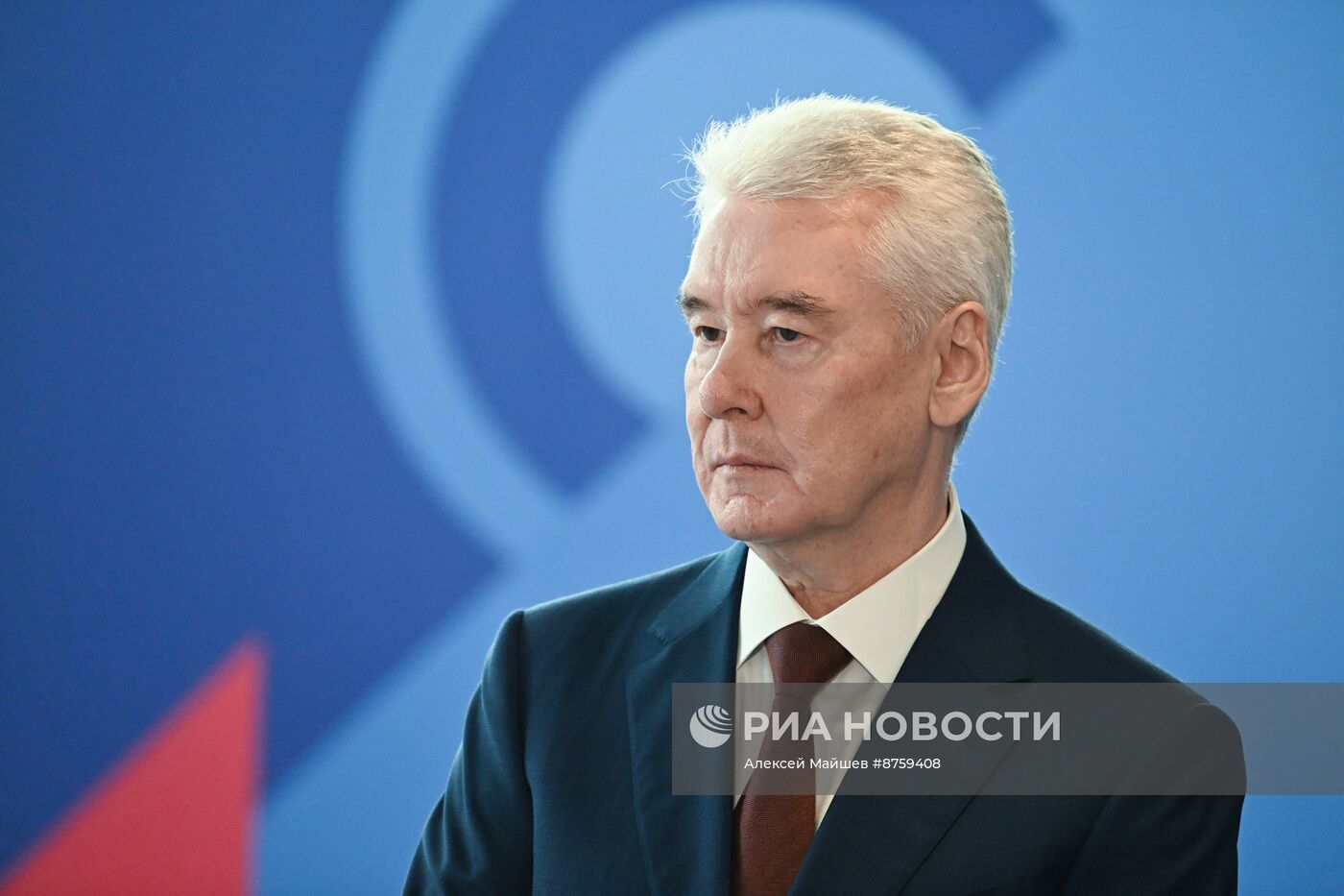 Президент Владимир Путин поздравил москвичей с Днем города и принял участие в церемонии открытия новых объектов