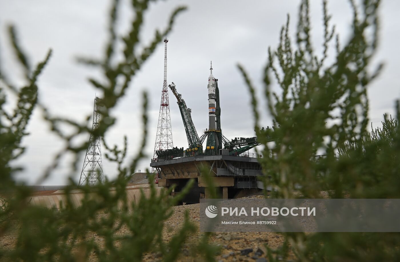 Вывоз РН "Союз-2.1а" с пилотируемый кораблем "Союз МС-26" на стартовый комплекс космодрома Байконур 