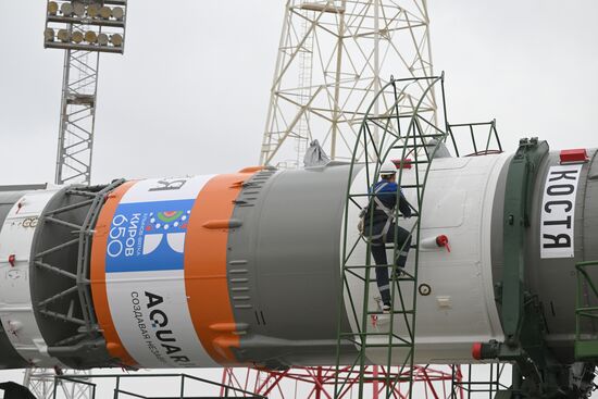 Вывоз РН "Союз-2.1а" с пилотируемый кораблем "Союз МС-26" на стартовый комплекс космодрома Байконур 