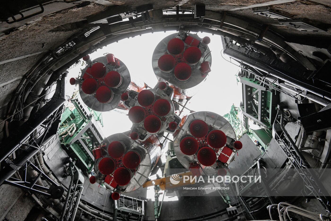 Вывоз РН "Союз-2.1а" с пилотируемый кораблем "Союз МС-26" на стартовый комплекс космодрома Байконур 