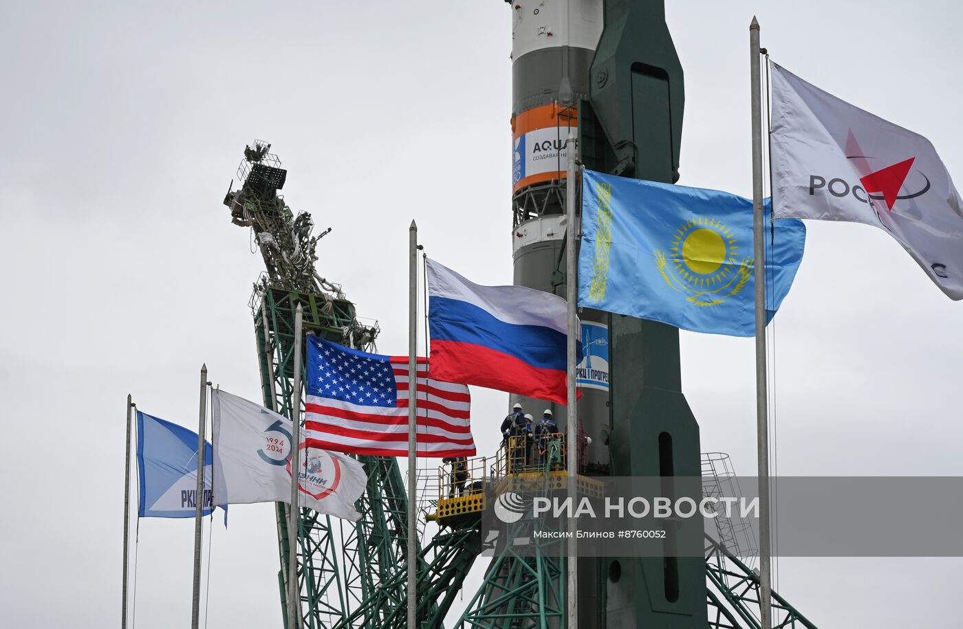 Вывоз РН "Союз-2.1а" с пилотируемый кораблем "Союз МС-26" на стартовый комплекс космодрома Байконур 