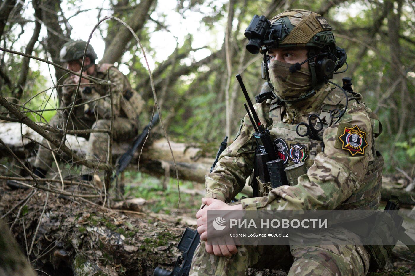 Выход снайперской группы Аида спецназа "Ахмат" на задание