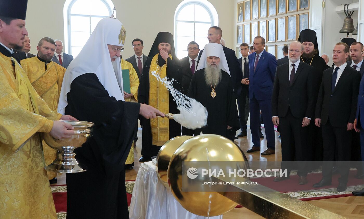 Рабочая поездка зампреда Совбеза РФ Д. Медведева в Санкт-Петербург