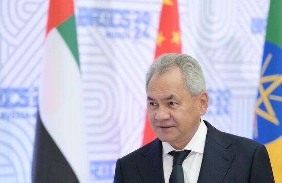 Открытие встречи Высоких представителей государств БРИКС, курирующих вопросы безопасности
Сергей Шойгу, секретарь Совета безопасности РФ Место: Россия, Санкт-Петербург. Автор: Алексей Даничев. Встреча Высоких представителей государств БРИКС и БРИКС плюс, курирующих вопросы безопасности