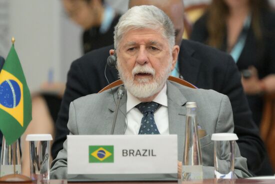 Открытие встречи Высоких представителей государств БРИКС, курирующих вопросы безопасности
Селсо Аморим, специальный помощник президента Бразилии Место: Россия, Санкт-Петербург. Автор: Алексей Даничев. Встреча Высоких представителей государств БРИКС и БРИКС плюс, курирующих вопросы безопасности