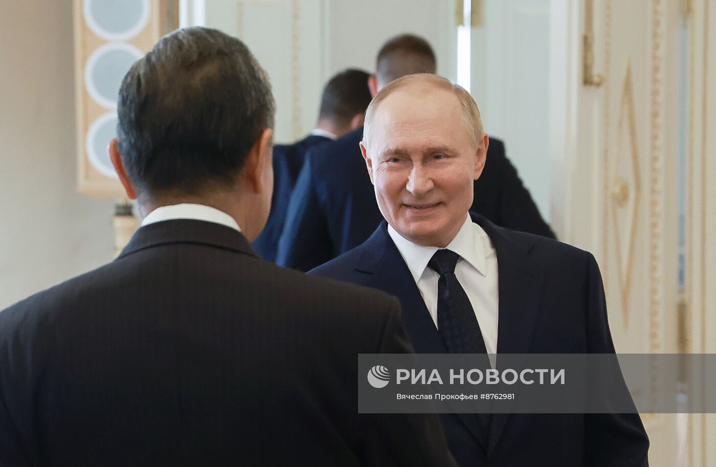 Рабочая поездка президента Владимира Путина в Санкт-Петербург