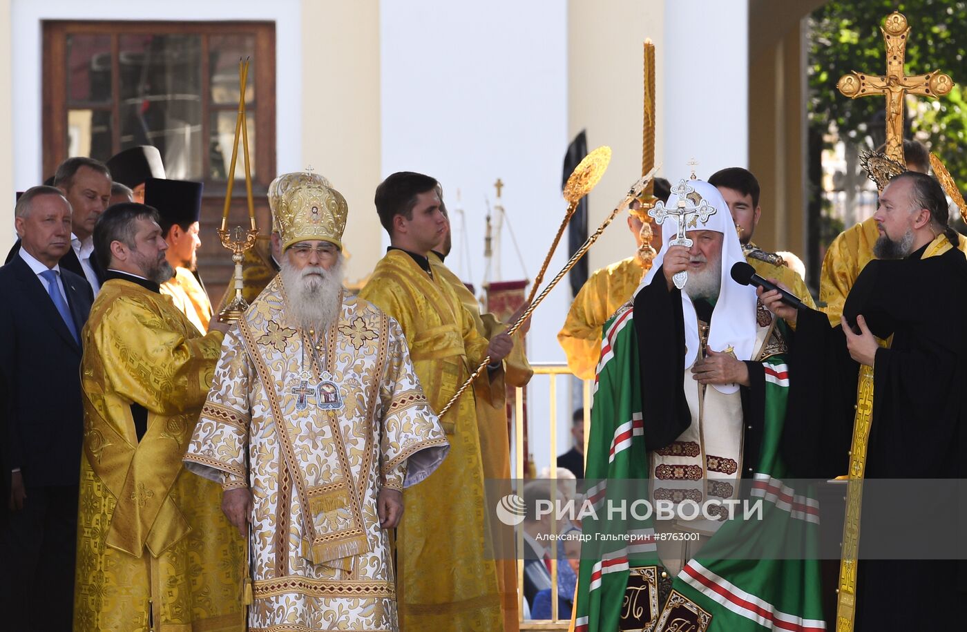 Крестный ход в честь 300-летия перенесения мощей А. Невского в Санкт-Петербург