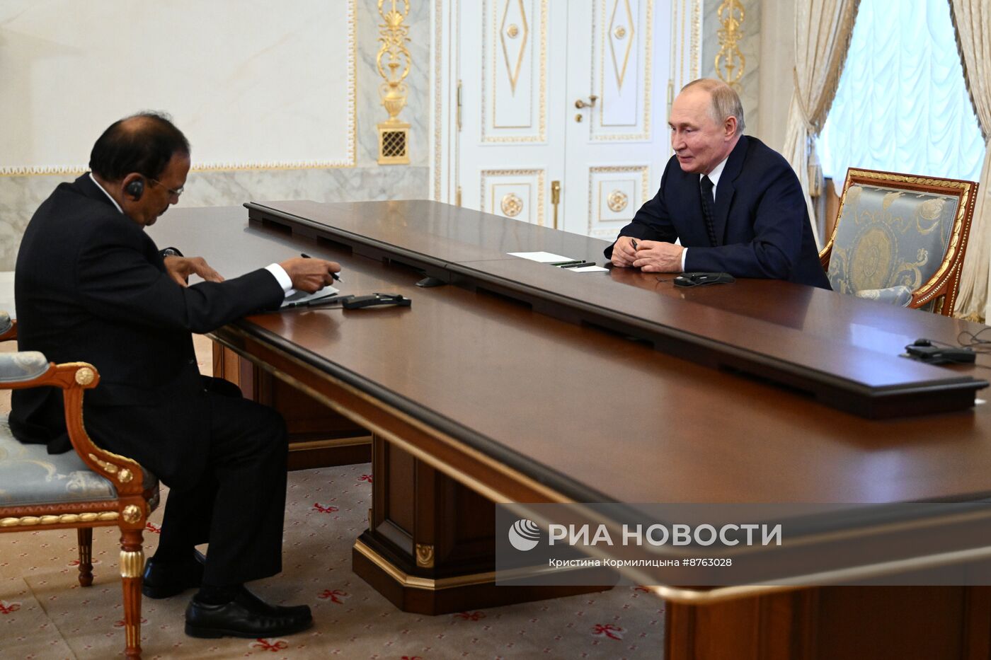 Рабочая поездка президента Владимира Путина в Санкт-Петербург