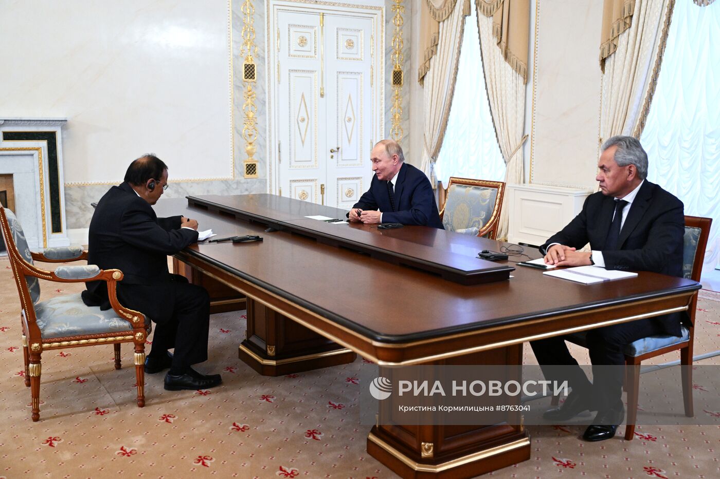 Рабочая поездка президента Владимира Путина в Санкт-Петербург