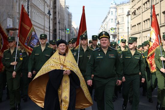 Крестный ход в честь 300-летия перенесения мощей А. Невского в Санкт-Петербург