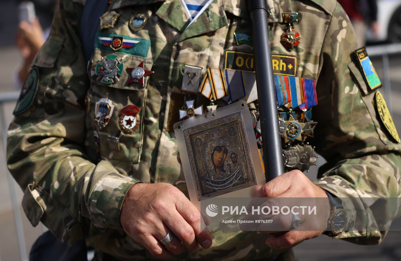 Крестный ход в честь 300-летия перенесения мощей А. Невского в Санкт-Петербург