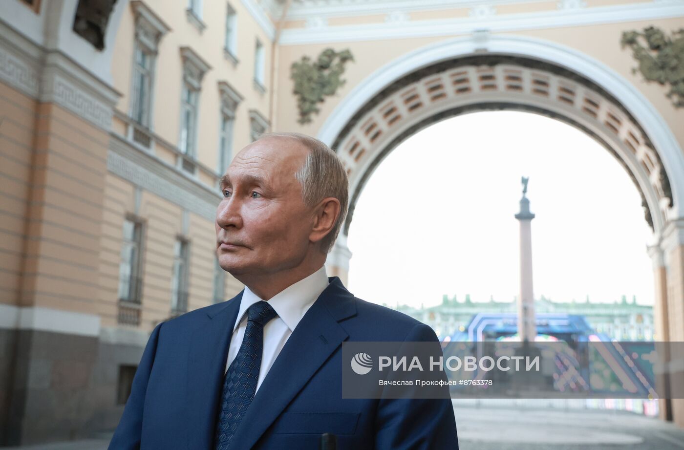 Рабочая поездка президента Владимира Путина в Санкт-Петербург