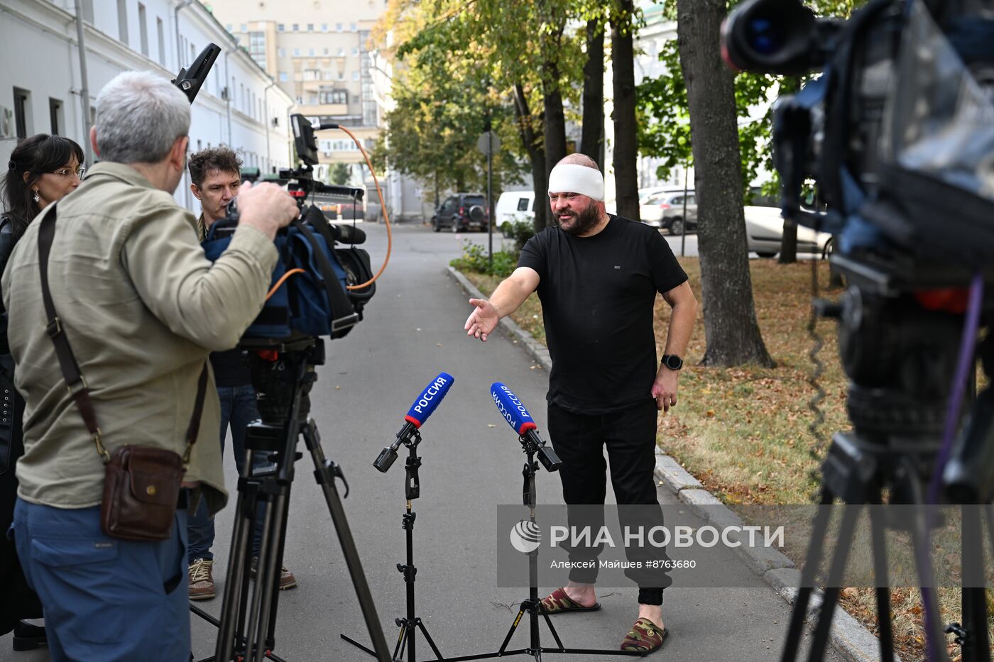 Военкора Е. Поддубного выписали из больницы после ранения