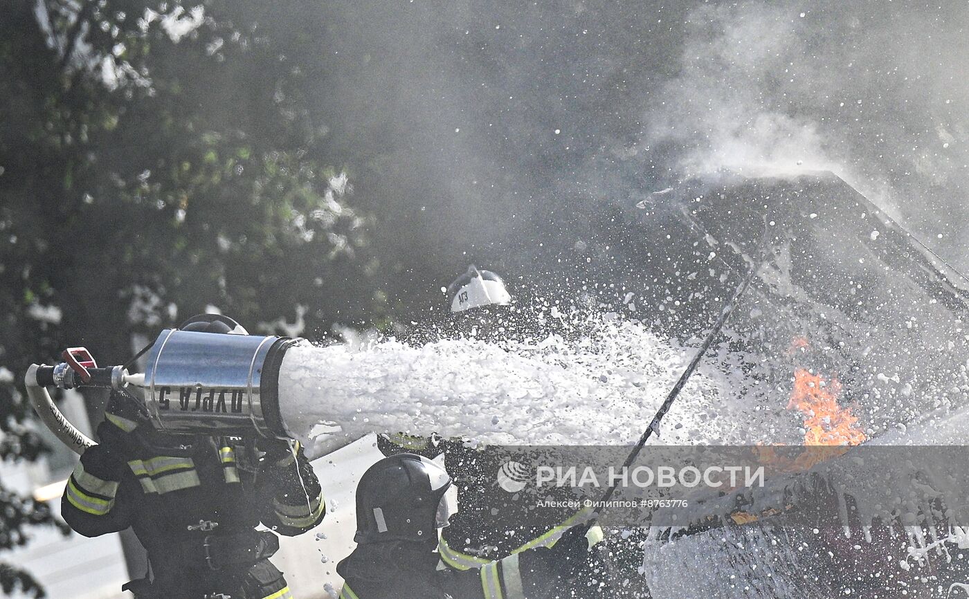 Принятие присяги курсантами и студентами Академии Государственной противопожарной службы МЧС России