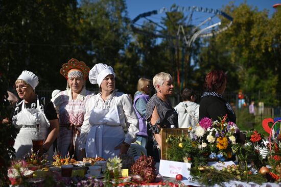 Выставка "Дары осени" в Омске