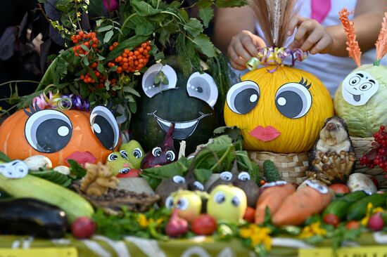 Выставка "Дары осени" в Омске