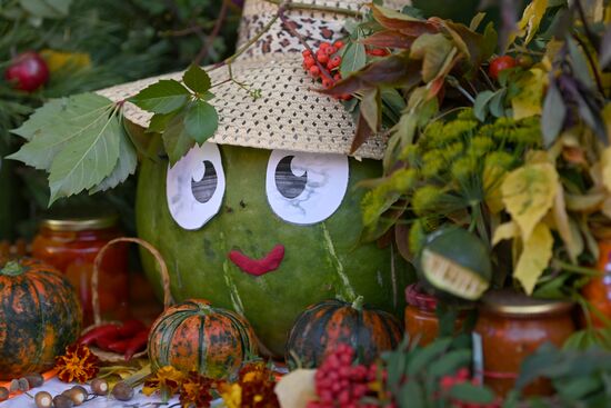 Выставка "Дары осени" в Омске