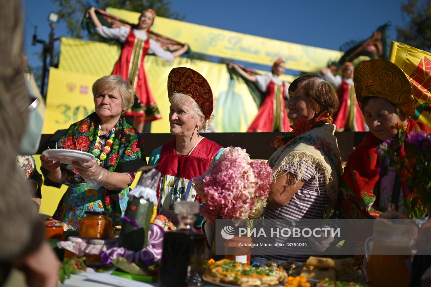 Выставка "Дары осени" в Омске