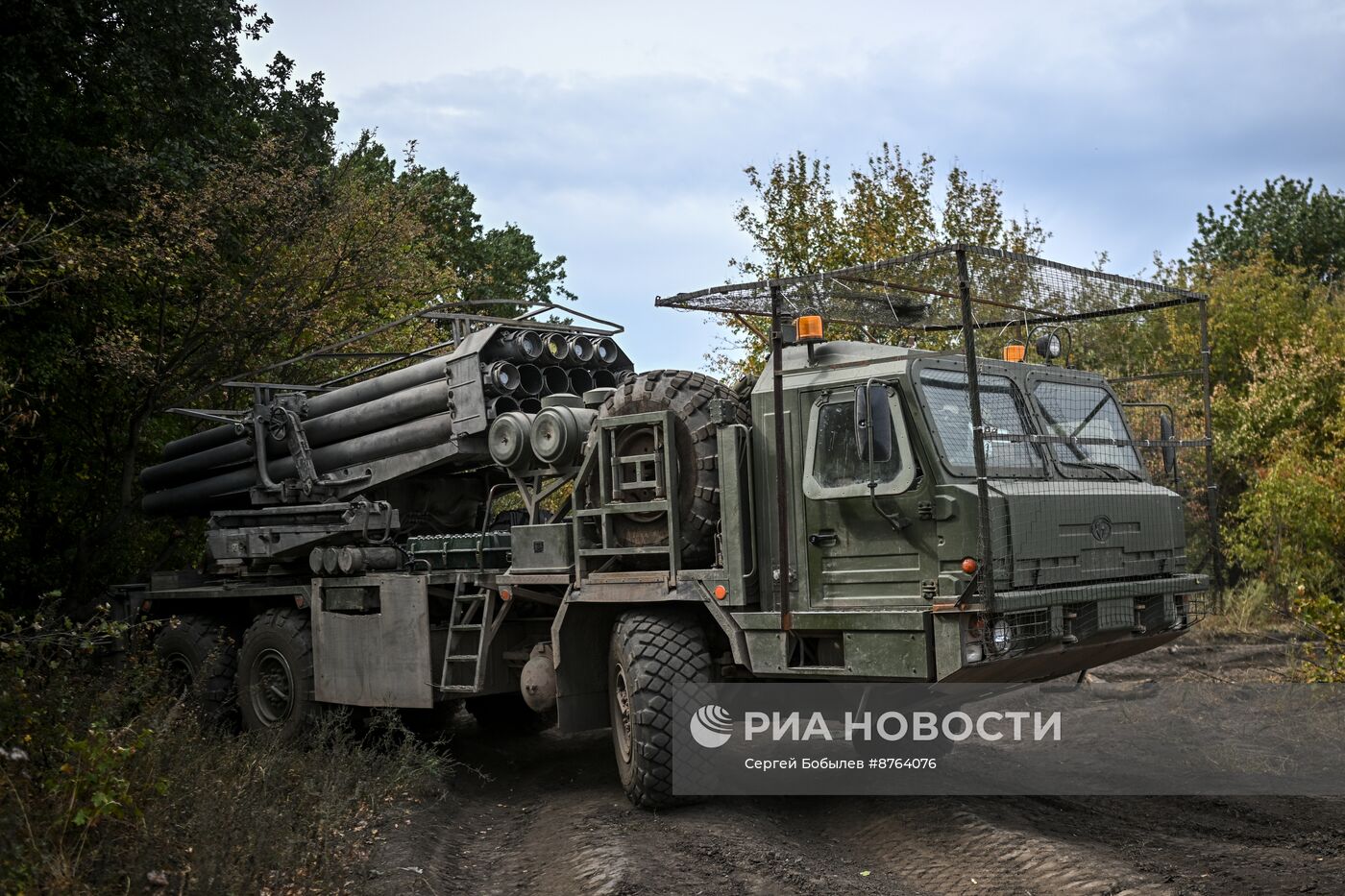 Тренировка расчета РСЗО "Ураган" в зоне спецоперации