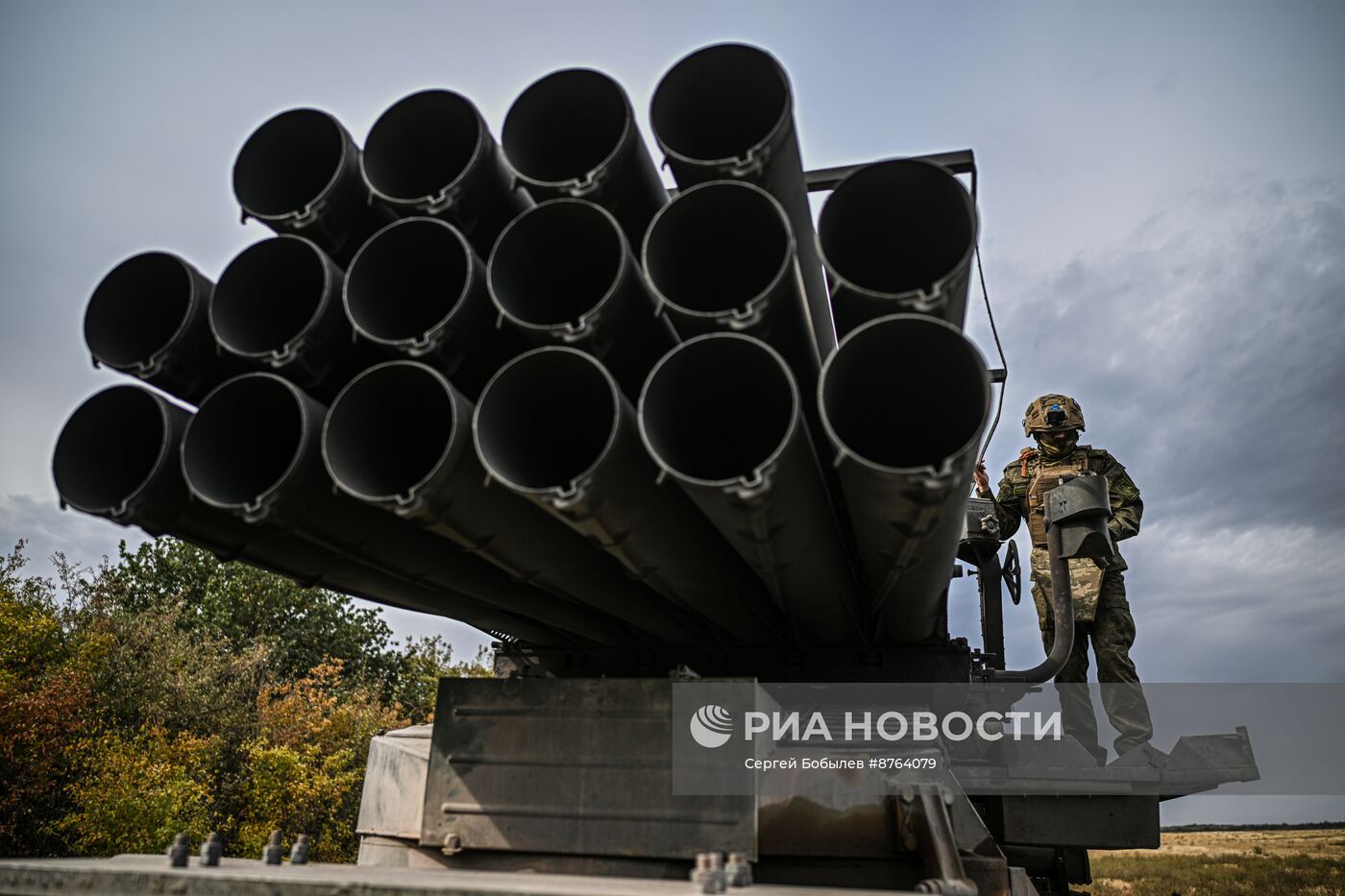 Тренировка расчета РСЗО "Ураган" в зоне спецоперации