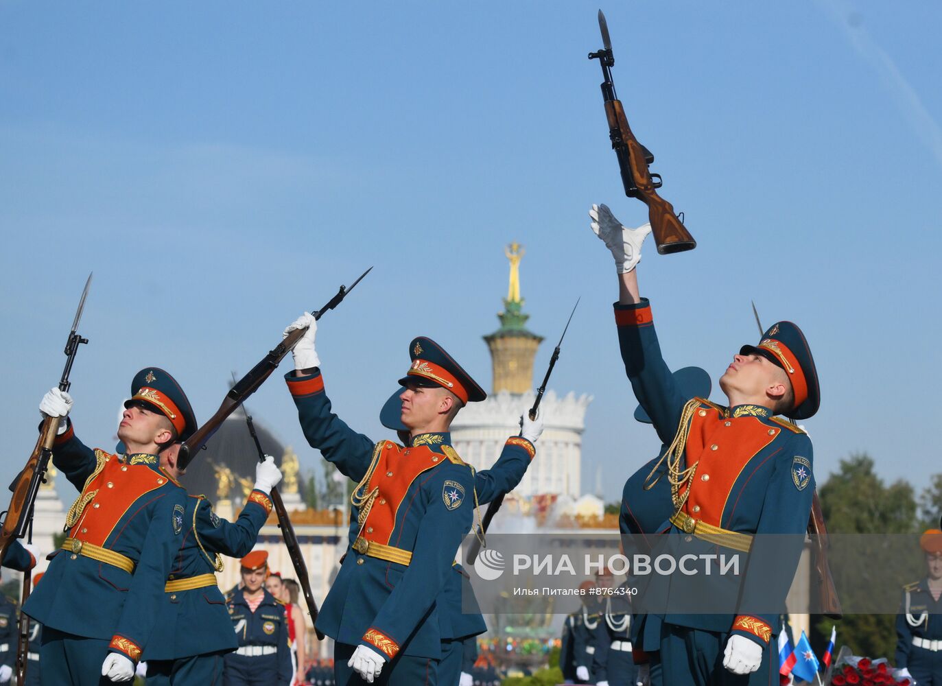 Принятие присяги курсантами и студентами Академии Государственной противопожарной службы МЧС России