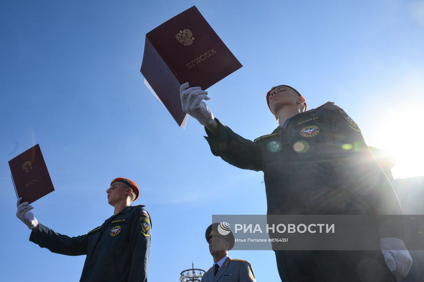 Принятие присяги курсантами и студентами Академии Государственной противопожарной службы МЧС России