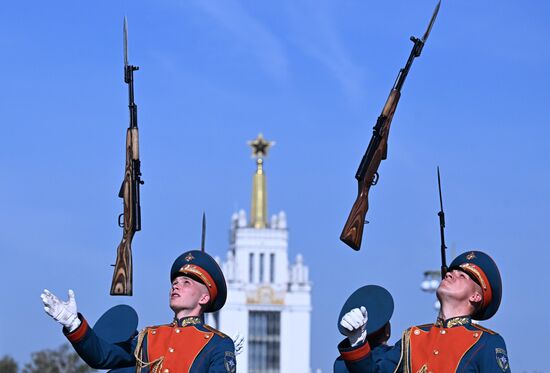 Принятие присяги курсантами и студентами Академии Государственной противопожарной службы МЧС России