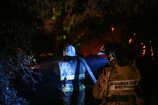 Масштабный пожар охватил несколько сел в ЛНР