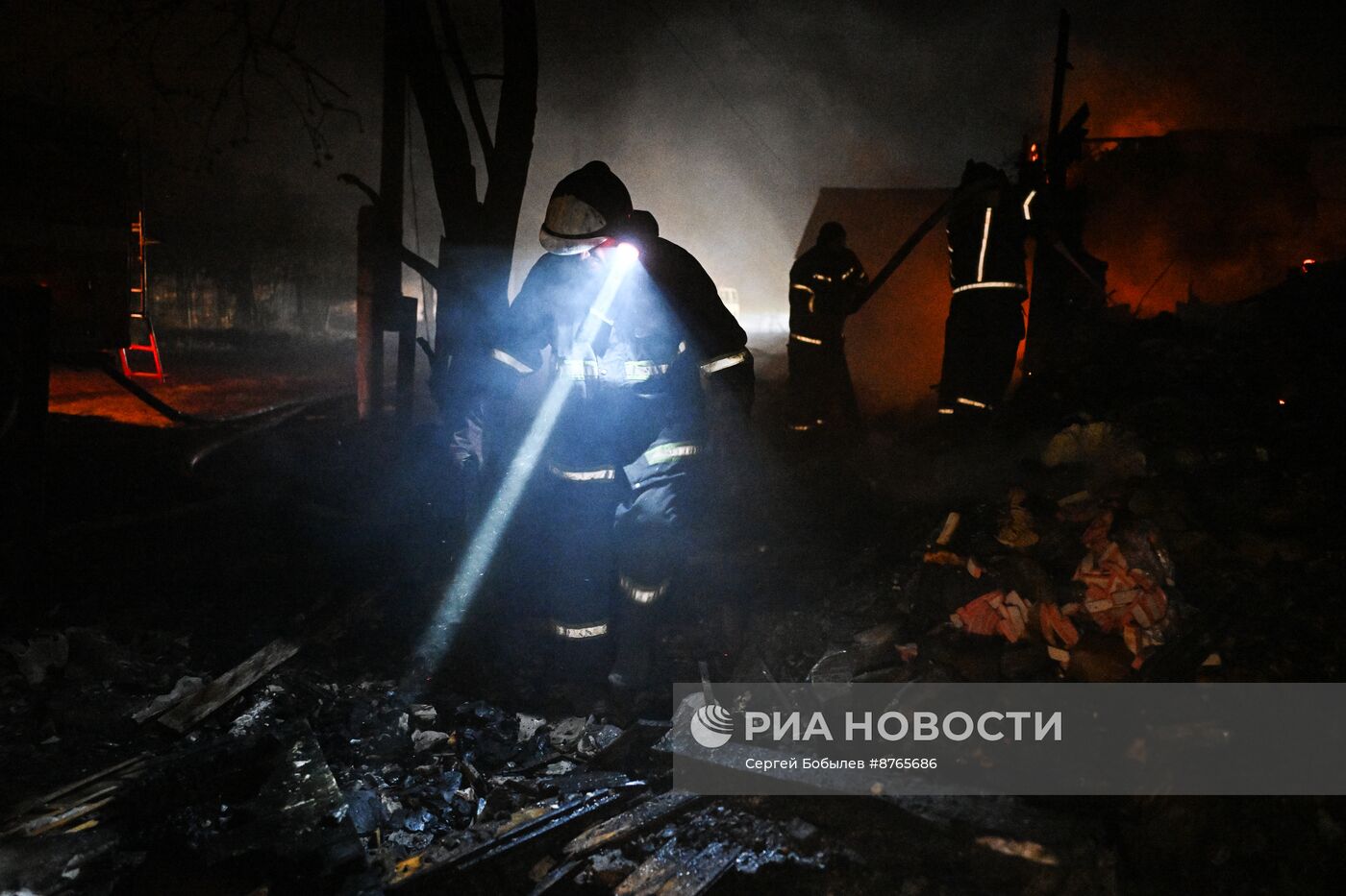 Масштабный пожар охватил несколько сел в ЛНР