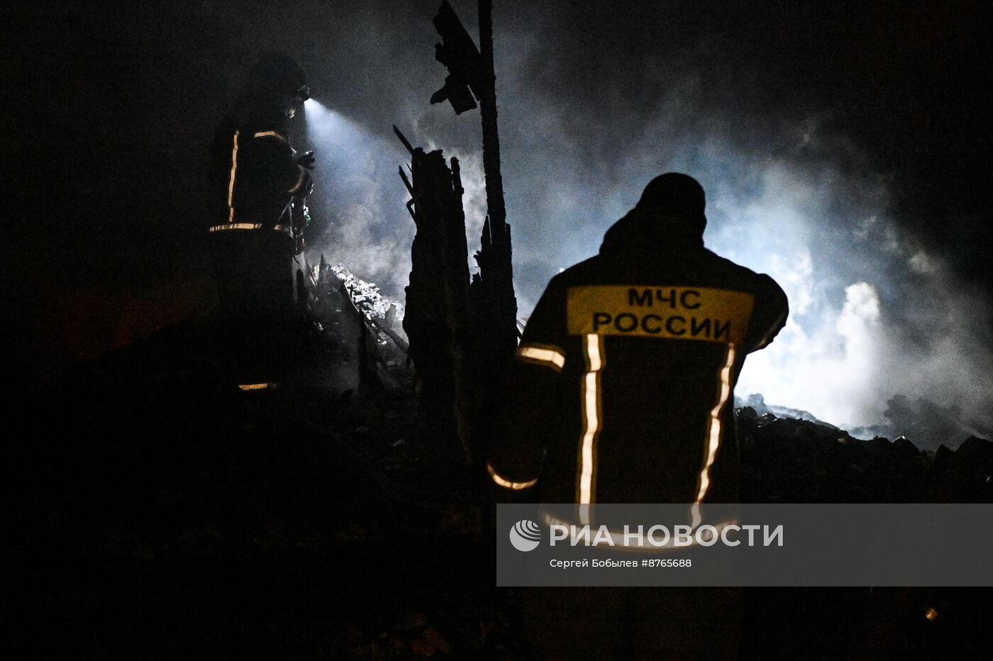 Масштабный пожар охватил несколько сел в ЛНР